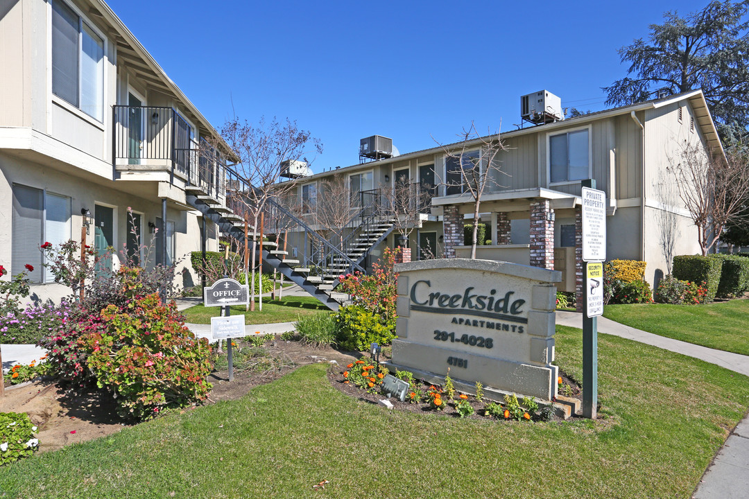 Creekside Apartments in Fresno, CA - Foto de edificio