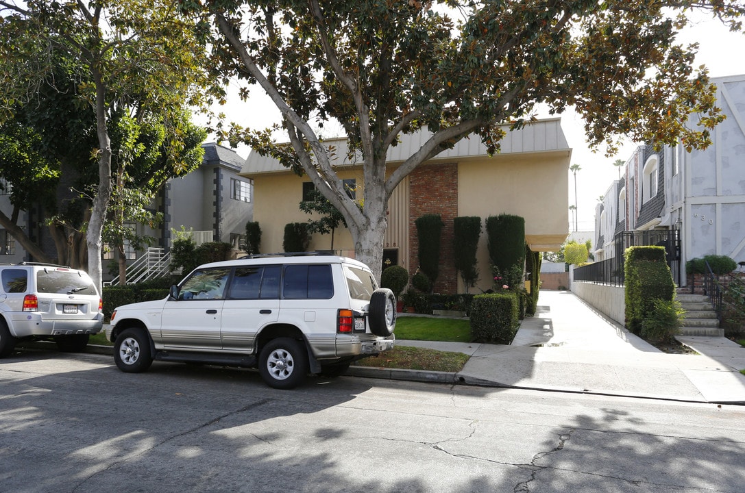 628 W Dryden St in Glendale, CA - Building Photo