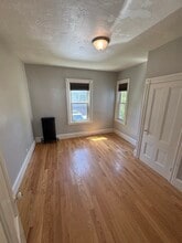 34 Myrtle St in Taunton, MA - Building Photo - Building Photo