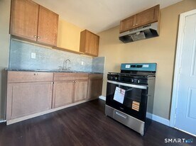 26 Clarence St in Bridgeport, CT - Building Photo