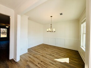 7267 Millbrae Walk in Flowery Branch, GA - Foto de edificio - Building Photo