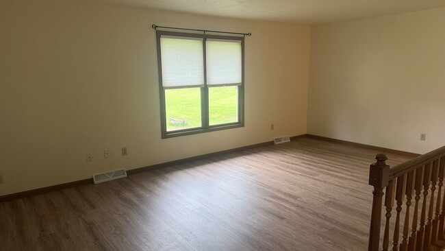 801 Antler Dr in Middlebury, IN - Building Photo - Building Photo
