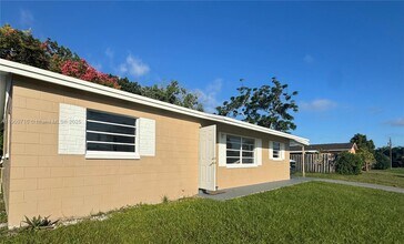622 Plymouth St in Melbourne, FL - Building Photo - Building Photo