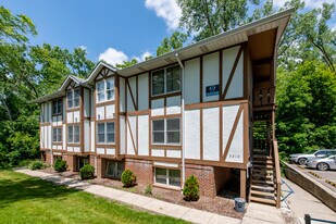 2210 Dexter in Ann Arbor, MI - Building Photo