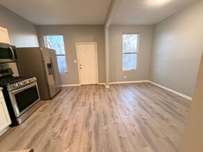 3917 W Van Buren St in Chicago, IL - Building Photo - Building Photo