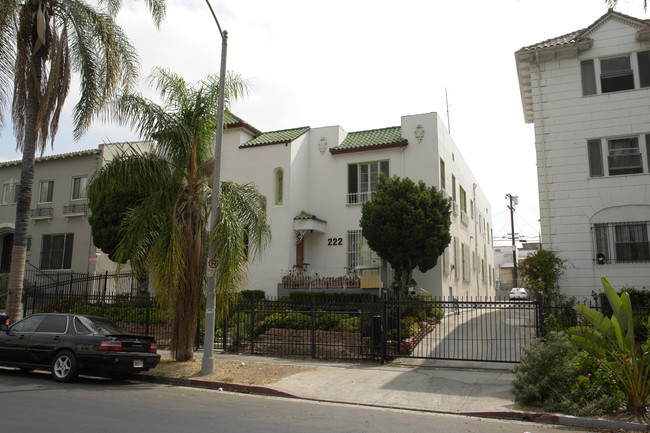 222 S Kenmore Ave in Los Angeles, CA - Foto de edificio - Building Photo