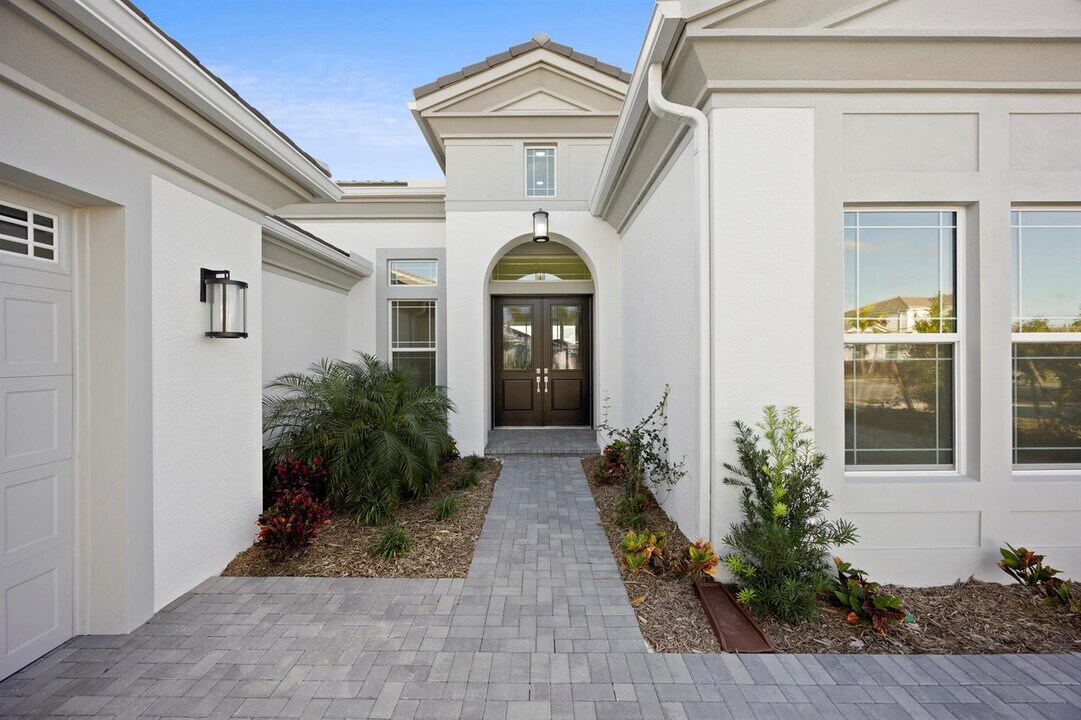 5741 Beechnut Dr in Westlake, FL - Building Photo