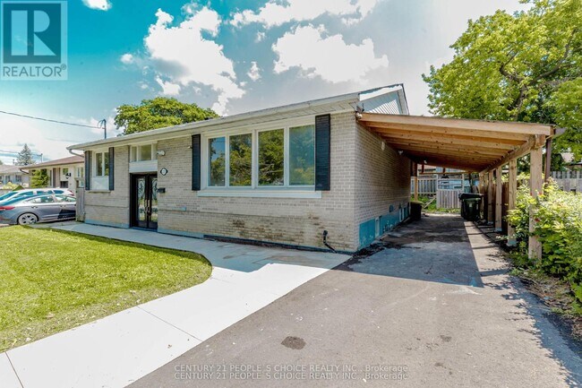 215 Jeffcoat Dr in Toronto, ON - Building Photo - Building Photo