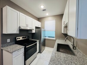 860 France St, Unit 612Maximillian in Baton Rouge, LA - Foto de edificio - Building Photo