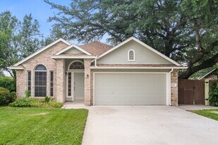 200 Woodstone Dr in Georgetown, TX - Building Photo