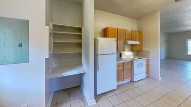 615 1st St in San Marcos, TX - Building Photo - Building Photo