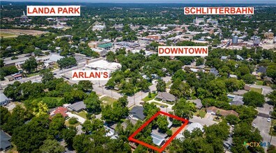 240 Clemens Ave in New Braunfels, TX - Building Photo - Building Photo