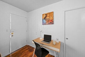 11053 Venice Blvd in Los Angeles, CA - Foto de edificio - Building Photo