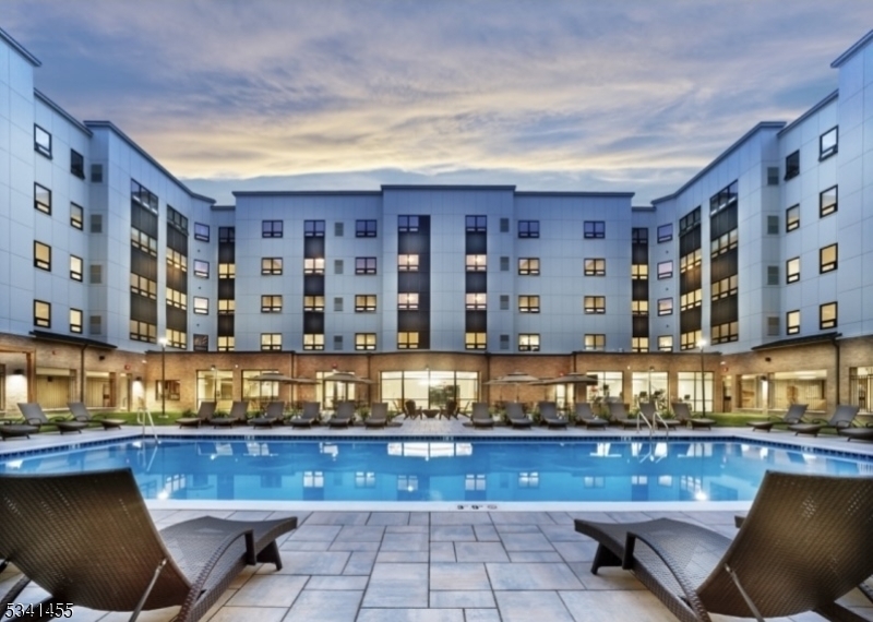 10 Green St in Woodbridge, NJ - Foto de edificio
