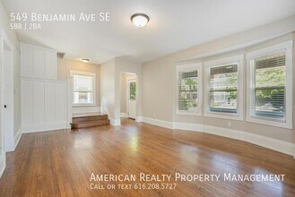 549 Benjamin Ave SE in Grand Rapids, MI - Building Photo - Building Photo