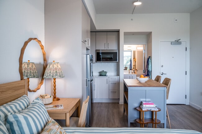 The Teale Golden Gate in Naples, FL - Foto de edificio - Building Photo