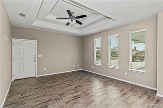 1314 Beverly Ave, Unit 2 in Weslaco, TX - Foto de edificio - Building Photo