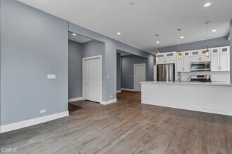 6439 S Maryland Ave in Chicago, IL - Building Photo - Building Photo