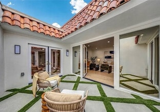 80 Seton Rd in Irvine, CA - Building Photo - Building Photo