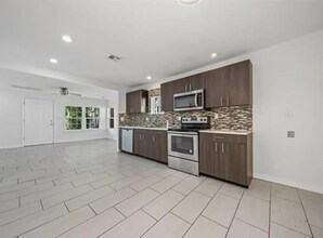 3411 E 5th Pl in Tulsa, OK - Building Photo - Building Photo