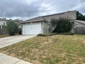 103 Haislip Dr in Crestview, FL - Foto de edificio - Building Photo