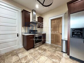 614 N Steele St in Tacoma, WA - Building Photo - Building Photo