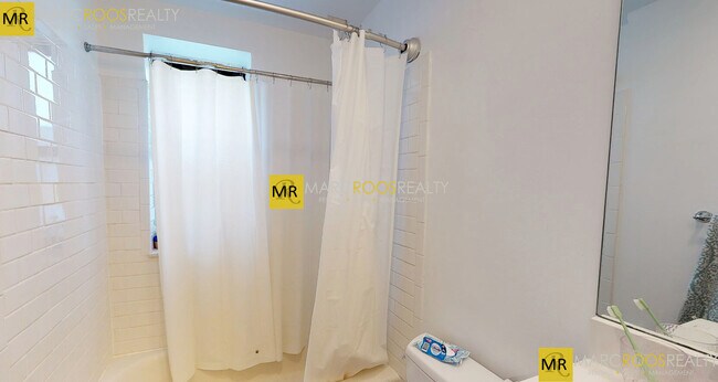 521 Beacon St, Unit 1C in Boston, MA - Building Photo - Building Photo