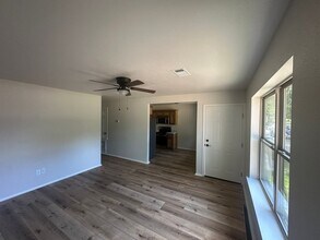 909 N El Paso Ave in Russellville, AR - Building Photo - Building Photo