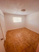 7785 W 30th Ct in Hialeah, FL - Building Photo - Building Photo