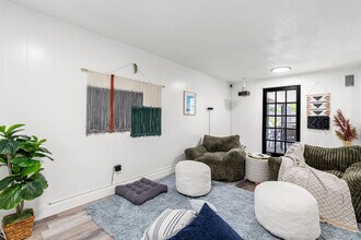 1271 Woodlawn St in Clearwater, FL - Building Photo - Building Photo