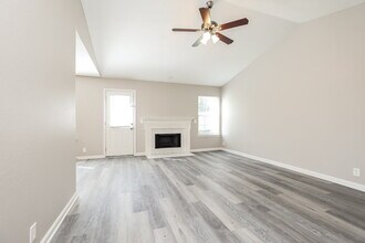 849 Lavergne Ln in La Vergne, TN - Building Photo - Building Photo