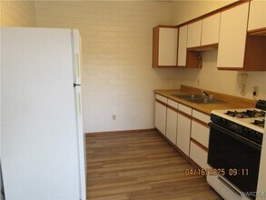 2495 Detroit Ave in Kingman, AZ - Building Photo - Building Photo