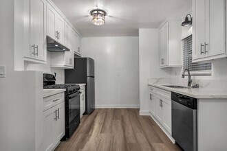 317 2nd St. in Manhattan Beach, CA - Building Photo - Building Photo