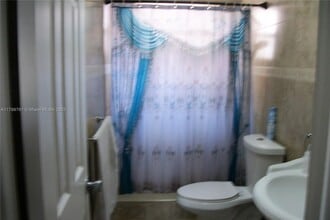 3597 W 72nd Pl in Hialeah, FL - Building Photo - Building Photo