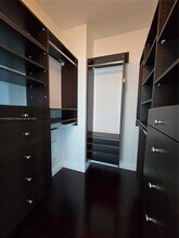 601 NE 36th St in Miami, FL - Building Photo - Building Photo