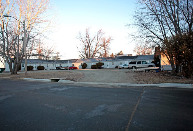 Dodge House Apartments in Dodge Center, MN - Foto de edificio - Building Photo