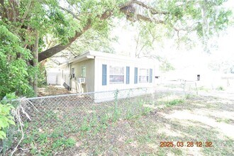 305 E Tomlin St in Plant City, FL - Building Photo - Building Photo