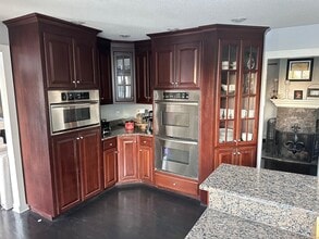 37 Ridge Rd in South Windsor, CT - Building Photo - Building Photo