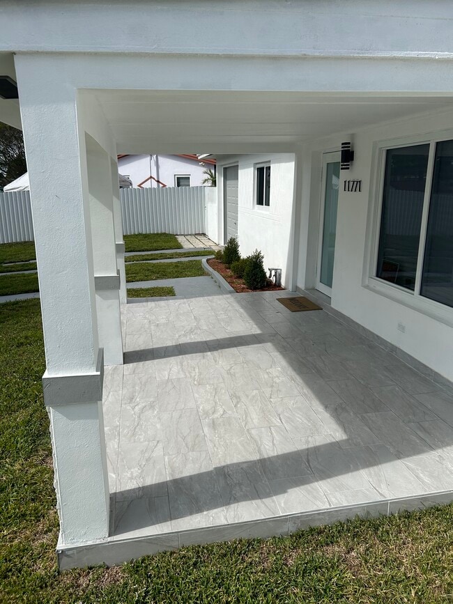 11771 SW 190th St in Miami, FL - Building Photo - Building Photo