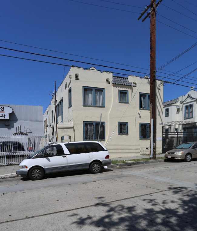 989 S Ardmore Ave in Los Angeles, CA - Building Photo - Building Photo