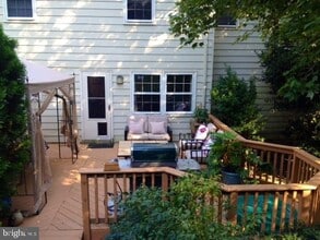 6902 Stoneybrooke Ln in Alexandria, VA - Building Photo - Building Photo