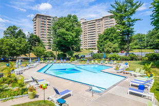 Towers at Wyncote Apartments