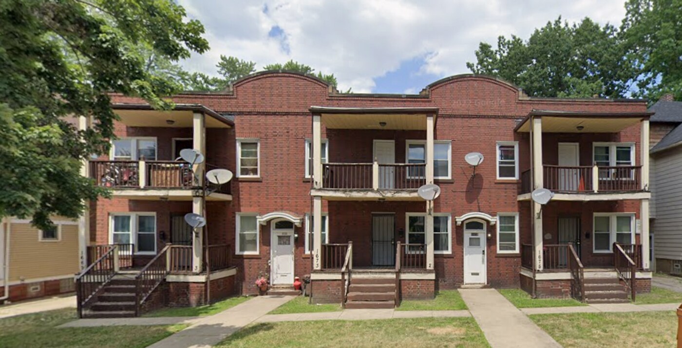 1675 Carlyon Rd-Unit -Unit 5 - 1675 in East Cleveland, OH - Building Photo