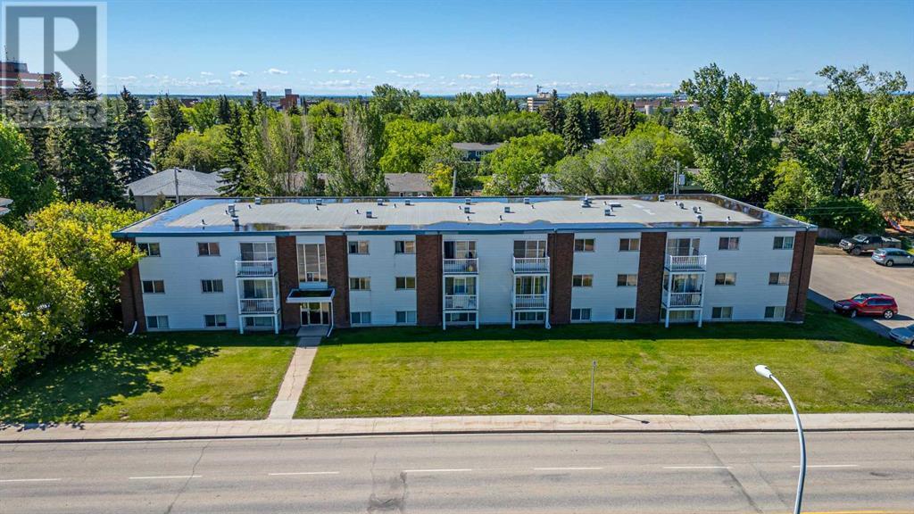 9807-108 108 Ave in Grande Prairie, AB - Building Photo