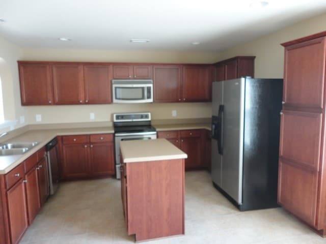 1002 Collington Dr in Mebane, NC - Building Photo - Building Photo