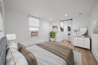 2118 3rd St, Unit 2118 and a half in Santa Monica, CA - Building Photo - Building Photo