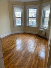 233 Kelton St, Unit 1 in Boston, MA - Building Photo - Building Photo