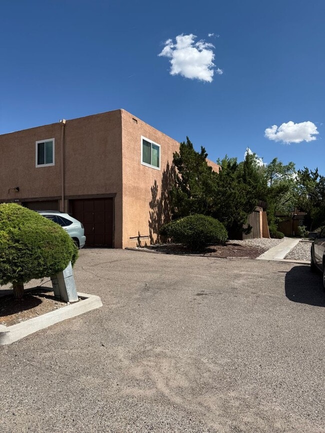 property at 8436 Chambers Ct NE