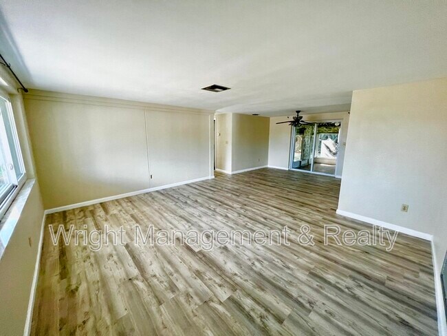 4625 Madison St in New Port Richey, FL - Building Photo - Building Photo