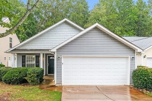 79 Topaz Dr in Dallas, GA - Building Photo